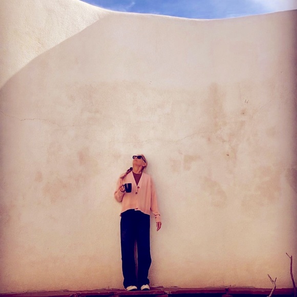 Meet your Posher, Julie - Picture 1 of 2